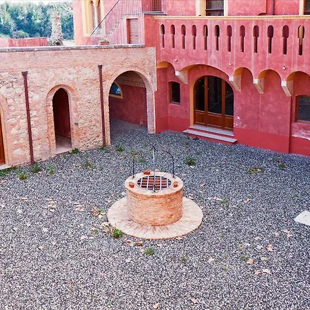 منتجع Il Castello Di San Ruffino 3*